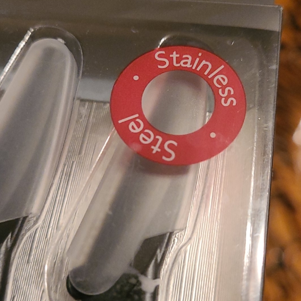 Eyebrow & Facial Razors - Picture 4 of 5